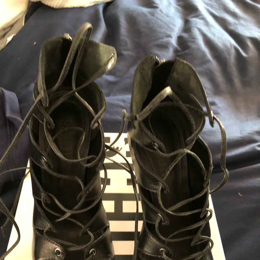 Shoe booties - Picture 2 of 3
